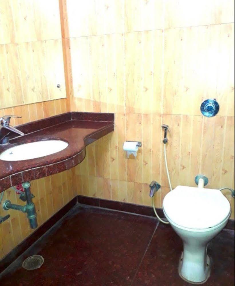 Hotel O Mid Town 德里 外观 照片